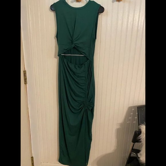 Dresses & Skirts - cutout dress